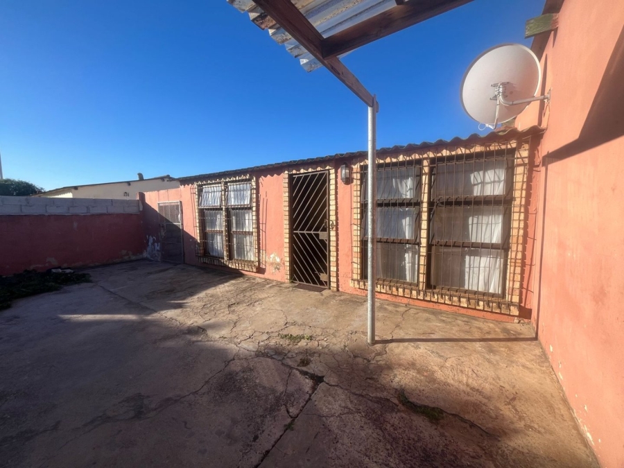 3 Bedroom Property for Sale in Kwazakhele Eastern Cape